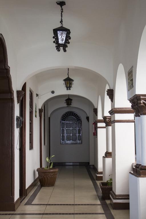 Hotel Colonial Manzanillo Dış mekan fotoğraf